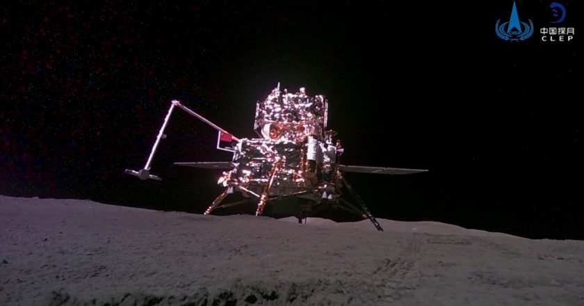 中國在國際宇航大會展示月球土壤樣本 並計劃展開地外生命之探尋