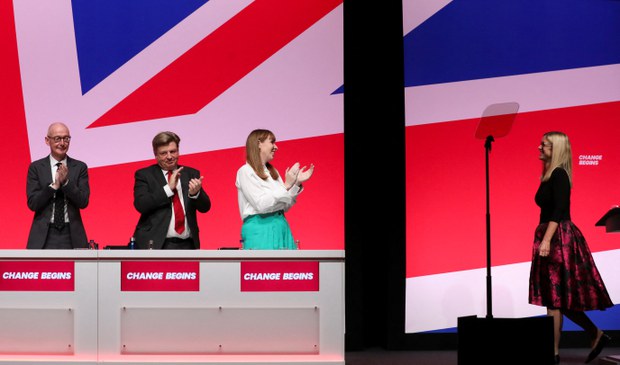 英国外交官韦斯特出席中使馆\”十一\”招待会 上任前屡就中港人权发声