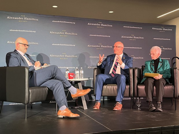 美众院调查报告:中国利用美联邦资金与大学获取先进军事技术 美众院调查报告:中国利用美联邦资金与大学获取先进军事技术