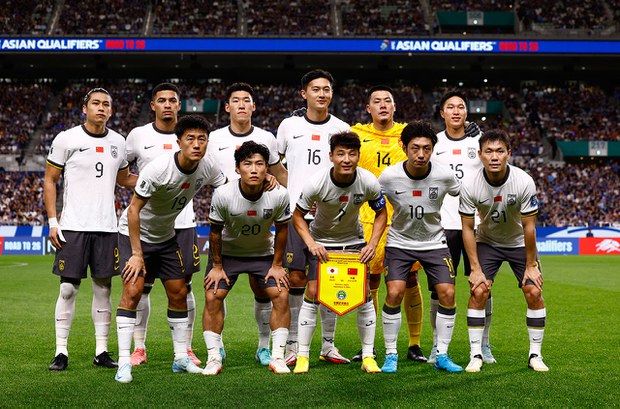 男足完败球迷愤怒 再现中国体制腐败 男足完败球迷愤怒 再现中国体制腐败