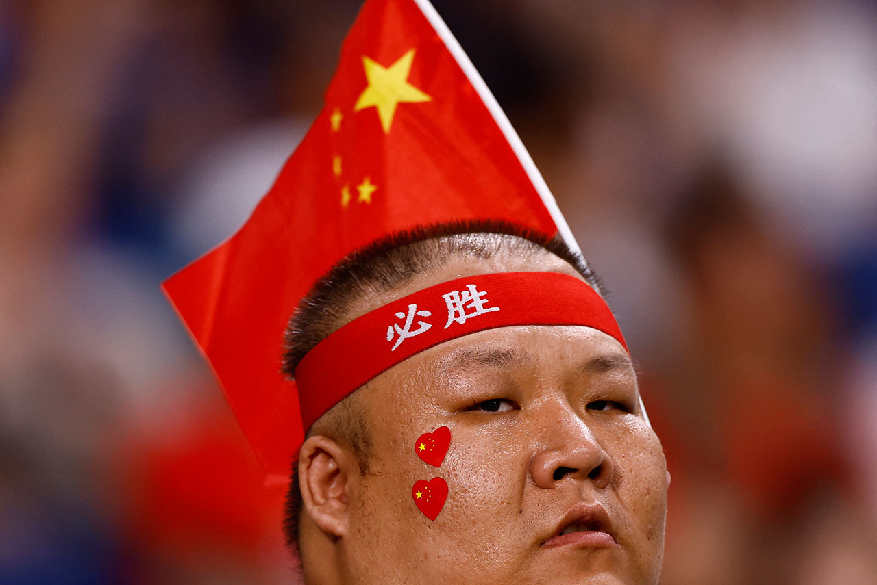 2024-09-05T100530Z_1085257125_UP1EK950S1592_RTRMADP_3_SOCCER-WORLDCUP-JPN-CHN-REPORT.JPG 2024年9月5日,日本埼玉体育场看台上的中国球迷。(路透社)