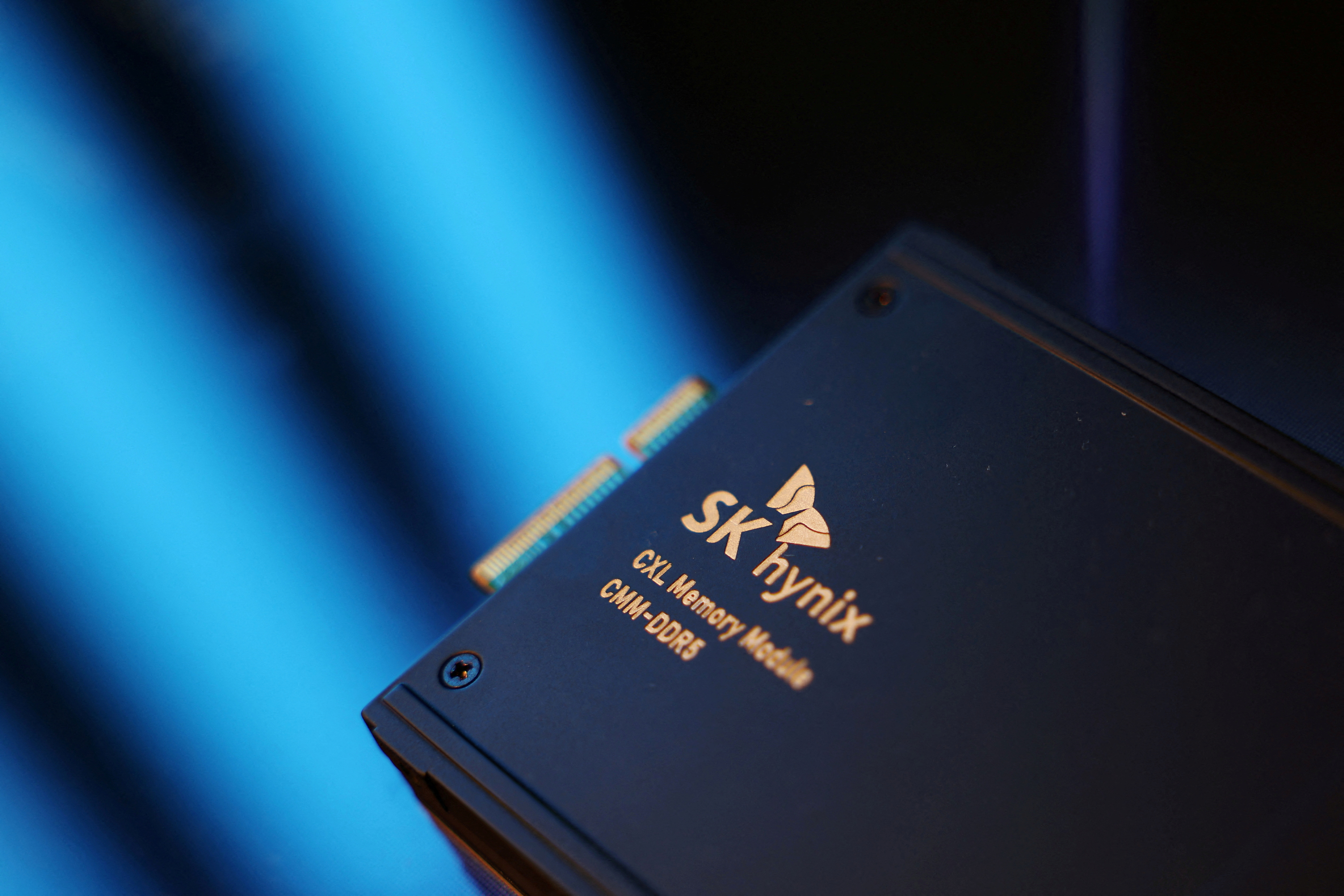 2024-10-23T233201Z_1714600093_RC24QAA06O8N_RTRMADP_3_SK-HYNIX-RESULTS.JPG 2024-10-23T233201Z_1714600093_RC24QAA06O8N_RTRMADP_3_SK-HYNIX-RESULTS.JPG