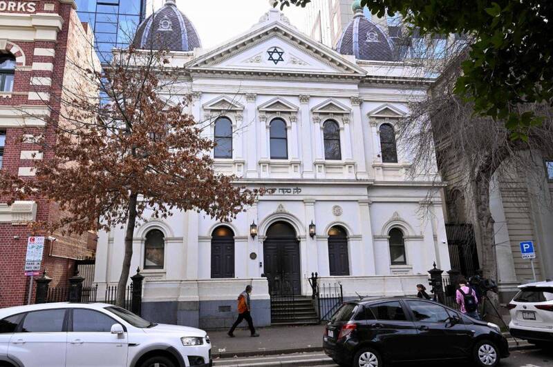 澳洲墨尔本1座犹太教堂于4日惊传起火,所幸无人伤亡。(法新社) 澳洲墨尔本1座犹太教堂于4日惊传起火,所幸无人伤亡。(法新社)