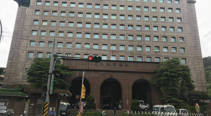 保一警找国中生口交获缓刑 手机内又揪出其他少年私密照被起诉