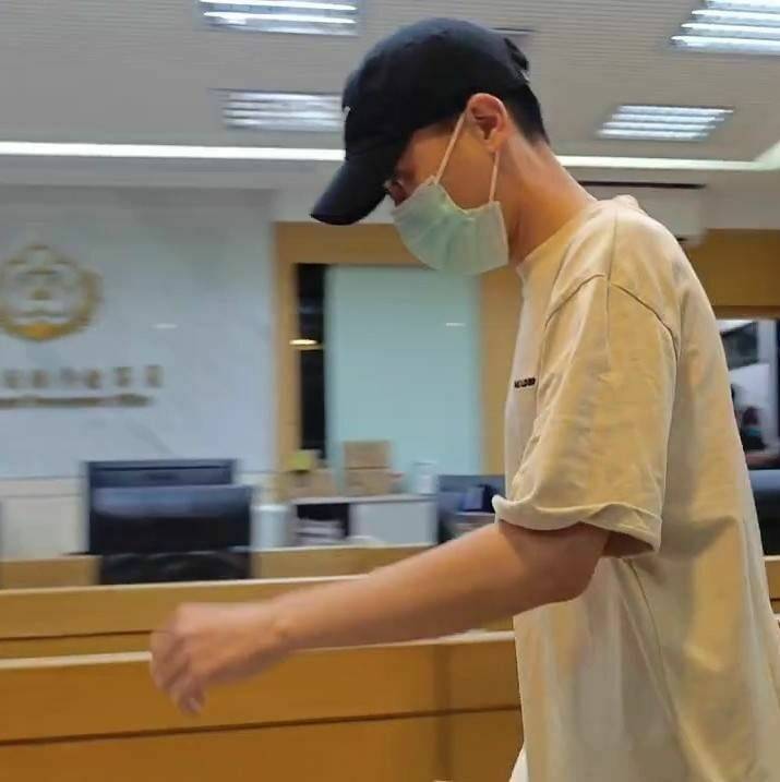 「马祖王阳明」行政院灾害防救办公室科长洪明全涉仲介密医，20万元交保，行政院已启动调查程序并将其调离主管职。（资料照）