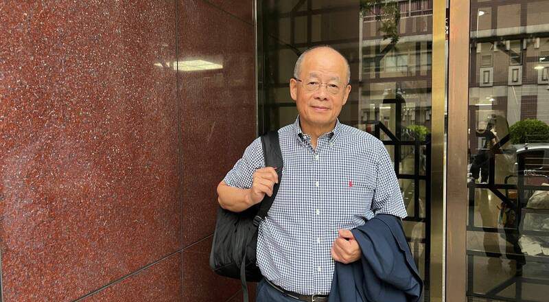 政治评论员赵君朔呛食粪老人 陈时奋返台怒告妨害名誉