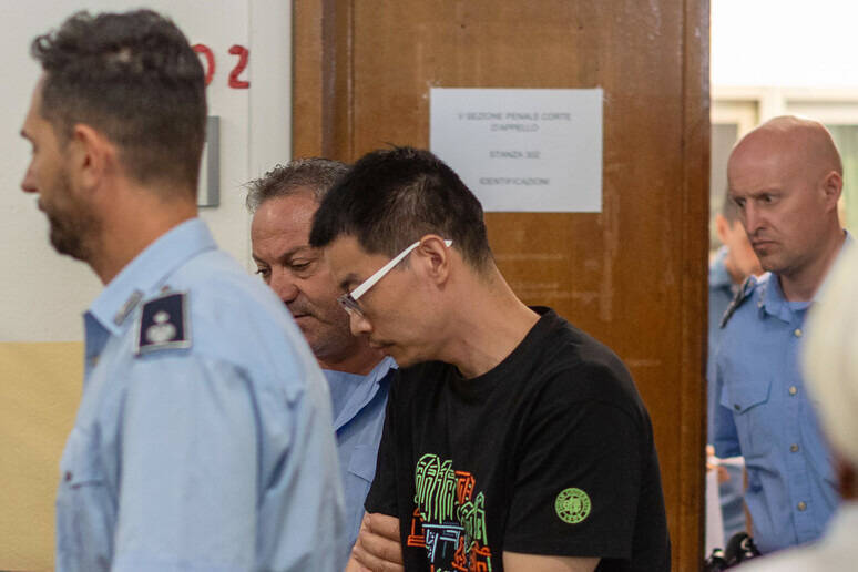 美国8日宣布,中国人徐泽伟因涉嫌入侵美国多所大学电脑系统窃取新冠病毒相关研究成果而被捕。(撷自X@__Inty__) 美国8日宣布,中国人徐泽伟因涉嫌入侵美国多所大学电脑系统窃取新冠病毒相关研究成果而被捕。(撷自X@__Inty__)