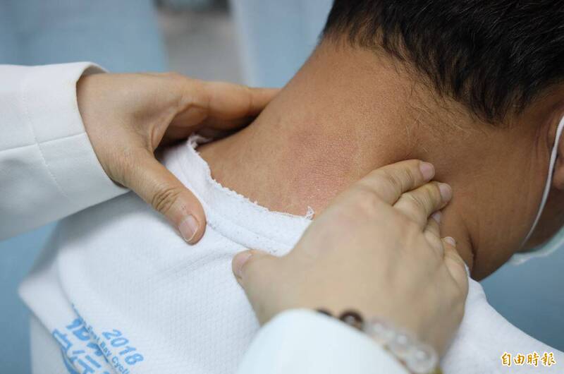 澳洲一名律师在泰国的按摩店猝死,现场发现疑似毒品白粉。示意图。(资料照) 澳洲一名律师在泰国的按摩店猝死,现场发现疑似毒品白粉。示意图。(资料照)