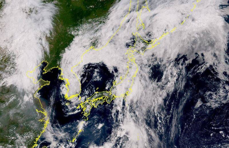 「百合」台风今凌晨2点登陆北海道襟裳岬一带登陆，目前已减弱为温带低气压。（图撷取自日本气象厅）