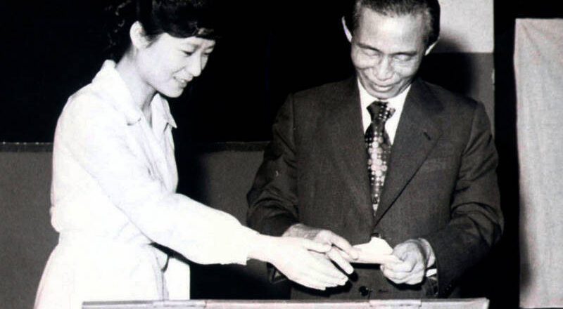 刺杀独裁者是叛国或救国行为？南韩重审45年前惊天血案