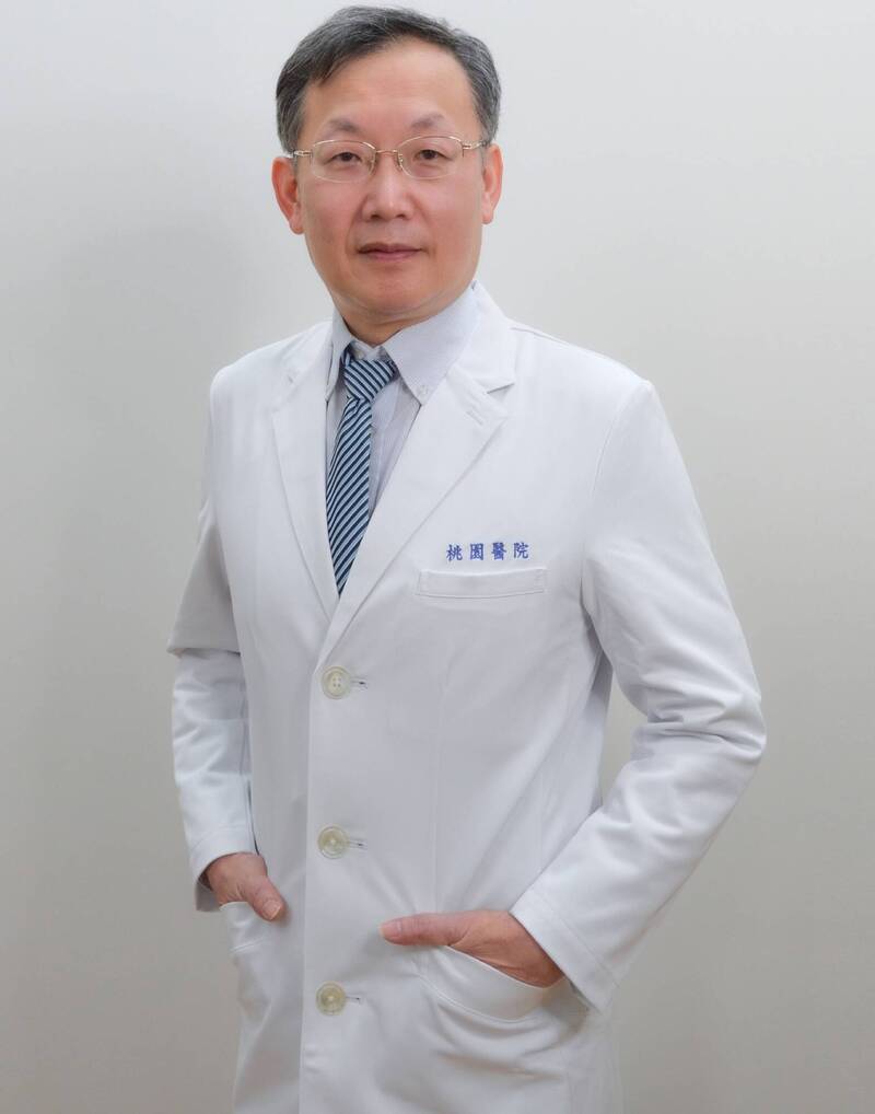 卫生福利部桃园医院一般外科主任周佳正。（取自部桃官网）