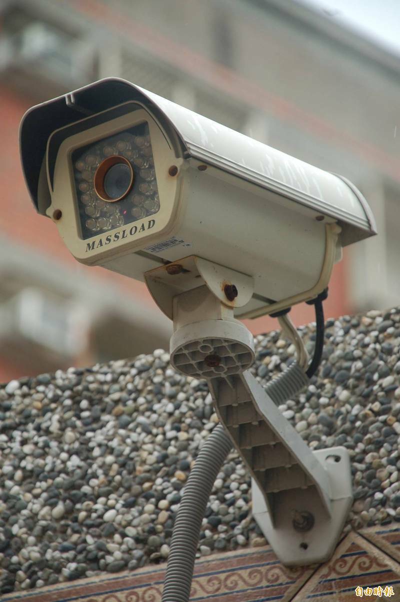 住家架设监视器，应注意避免侵犯他人隐私。示意照，非本案监视器。（记者李立法摄）