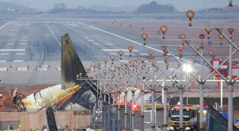 甩锅鸟击与飞行员！济州航空空难报告惹怒罹难者家属 发布紧急喊卡