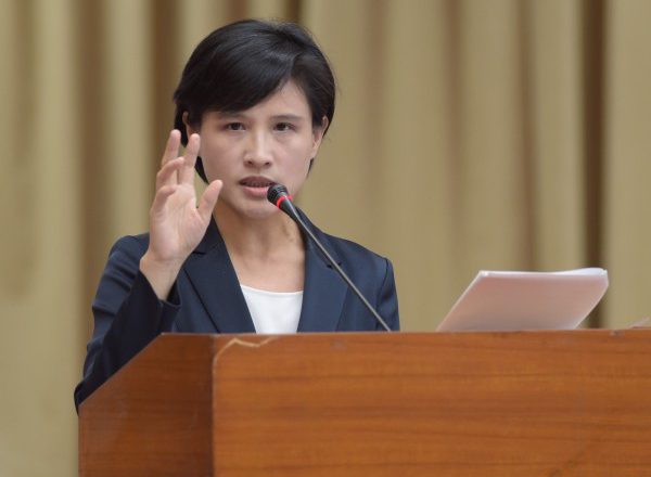 公家采购剥削出版业 只给便当还被干走