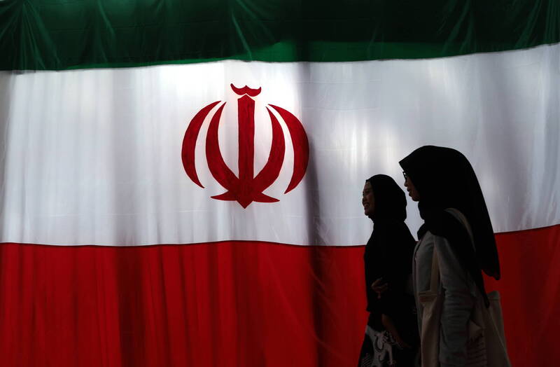 国际特赦组织等人权团体指出，谋杀和强暴等罪行在伊朗可判处死刑。图为伊朗国旗。（欧新社）