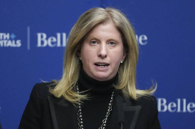 纽约市警察局长蒂施表示，已经抓捕到攻击官员的抢劫犯，资料照。（美联社）