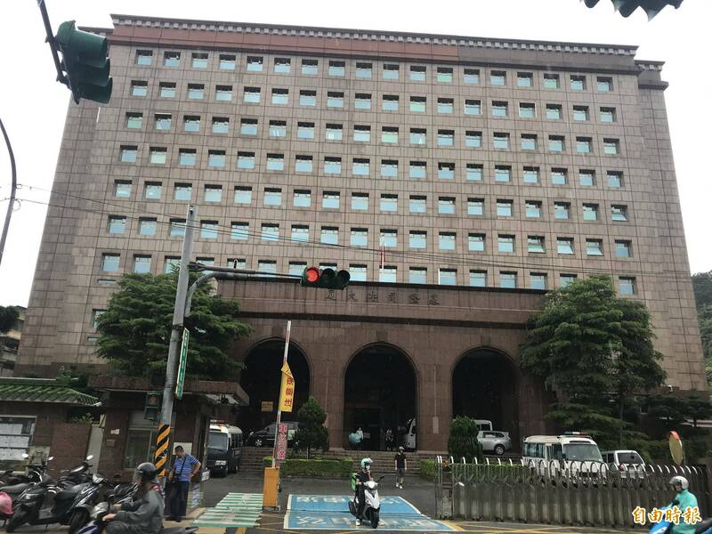 基隆地院认定，朱男无正当理由持有刀、枪等物品，依违反社会秩序维护法裁罚1万元，持有毒品部分，则另案侦办中。（记者吴升儒摄）