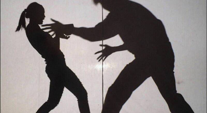 事发22年躲不掉!父执辈露鸟磨蹭6岁女童 判囚5年