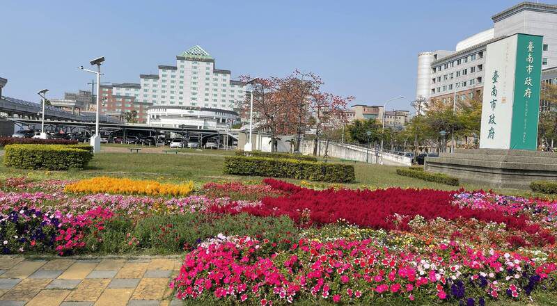 离谱！南市工务局公务员勘灾跷班 闯小学游泳池涉猥亵2男童