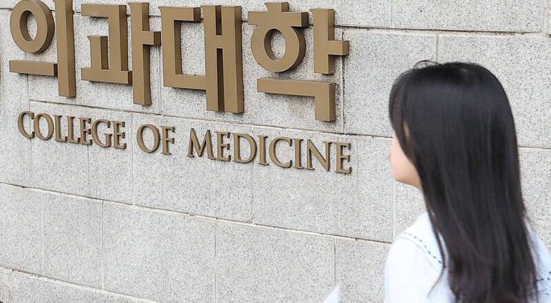 医学生罢课大获全胜!南韩教育部同意8千名罢课留级生复学