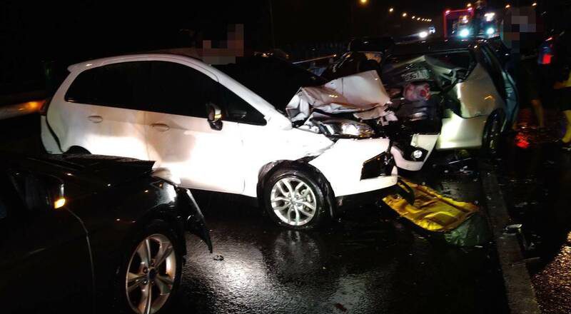 豪雨中驾驶 国道警提醒：检胎、开灯、少切车道