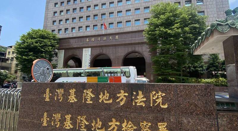 缺钱美白牙齿 女联手机车行诈贷反被坑