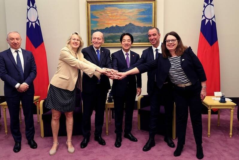 法国国民议会友台小组主席博多黑前年率团访台,并与副总统赖清德会面。(资料照,总统府提供) 法国国民议会友台小组主席博多黑前年率团访台,并与副总统赖清德会面。(资料照,总统府提供)