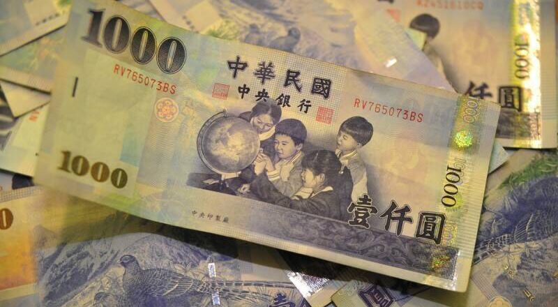 父公司年收剩2万 两儿声请离婚母增扶养费被驳回 法官这样认定