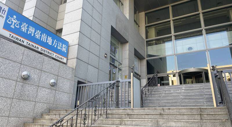 法官信2男情同父子非恋情 妻控夫「断背山」侵害配偶权败诉