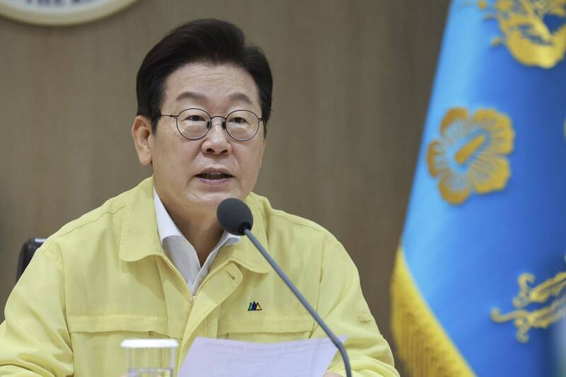 南韩总统办公室20日指出,金与正对于首尔旨在恢复两韩互信的措施进行抹黑,并对此表示遗憾。图为南韩总统李在明。(美联社资料照) 南韩总统办公室20日指出,金与正对于首尔旨在恢复两韩互信的措施进行抹黑,并对此表示遗憾。图为南韩总统李在明。(美联社资料照)