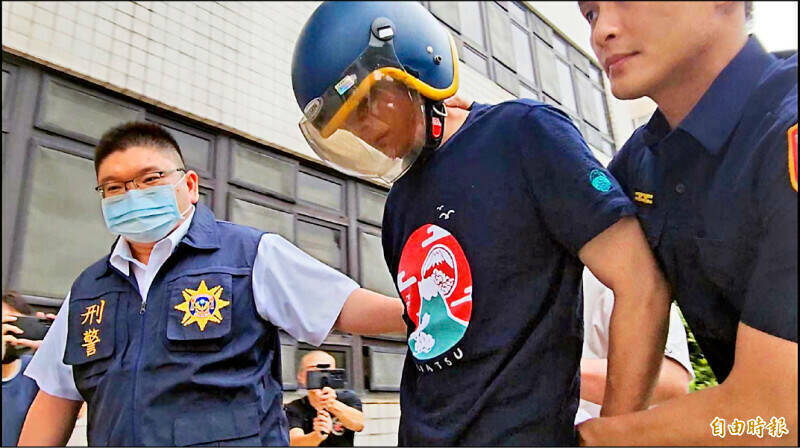 今年7月間，新北市土城區發生一件家暴男當街砍死妻子、小姨子驚悚命案，全案經新北地檢署調查後依刑法殺人等罪嫌起訴行兇的46歲謝姓男子，全案今日移審，法院預計下午開庭。（資料照）