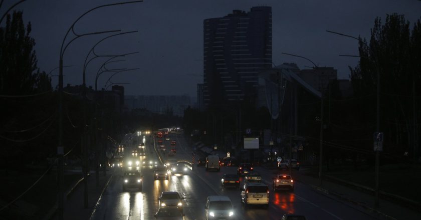 俄入冬前猛攻乌克兰基础设施 基辅断水断电