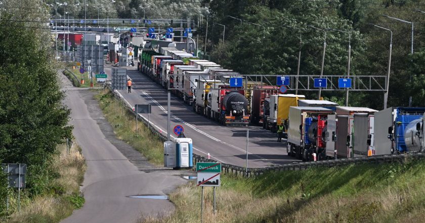 俄无人机入侵波兰边界关闭 中欧班列逾万货柜滞留