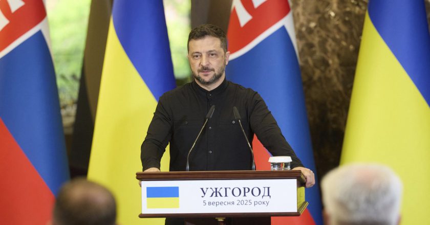 泽伦斯基点名中国未展现停战诚意 高调接待普亭