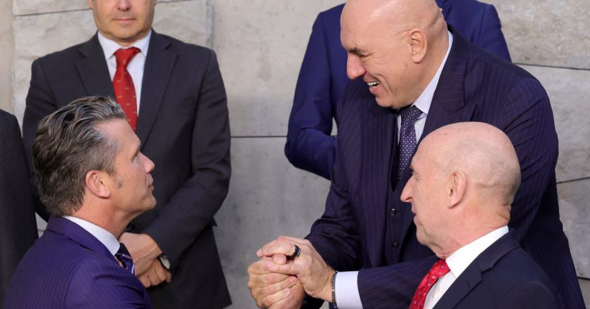 英国主持乌克兰防务会议 吁欧洲速扩大无人机生产