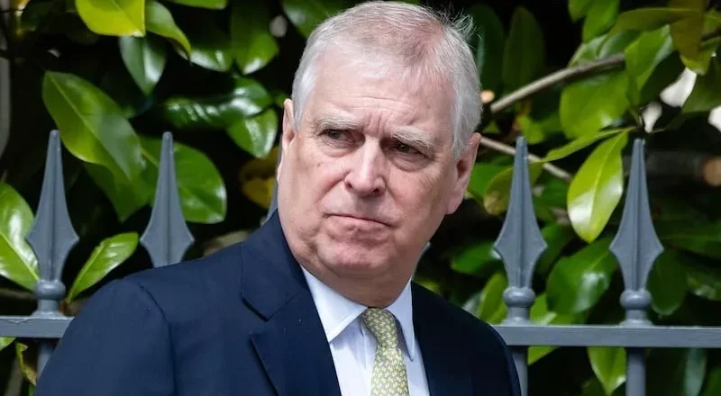 英国安德鲁王子被剥夺王室头衔，特朗普发声